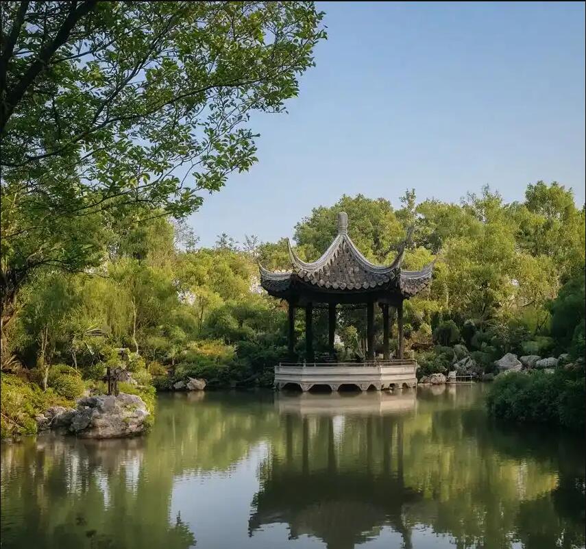 上海语蝶餐饮有限公司